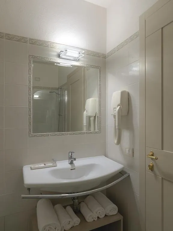 Resort Casale Le Torri 폰사코 3*,