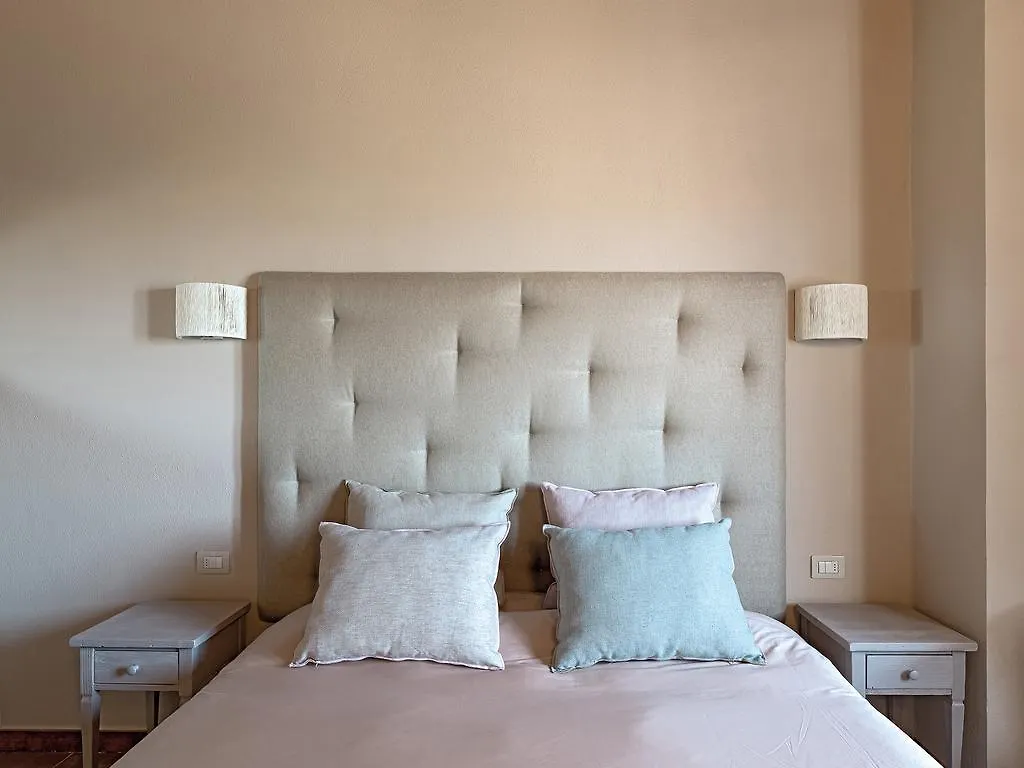 Resort Casale Le Torri 폰사코 3*,