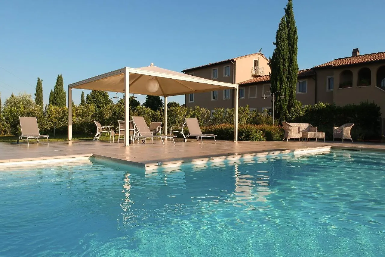 Resort Casale Le Torri Ponsacco 3*,