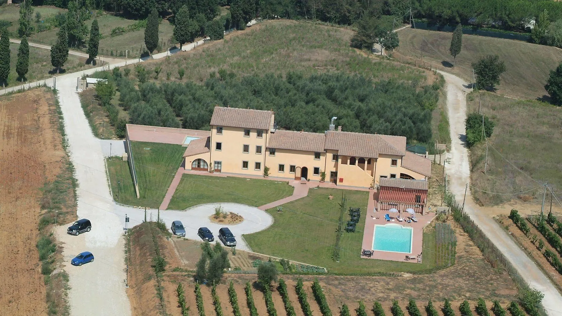 Resort Casale Le Torri Ponsacco 3*,